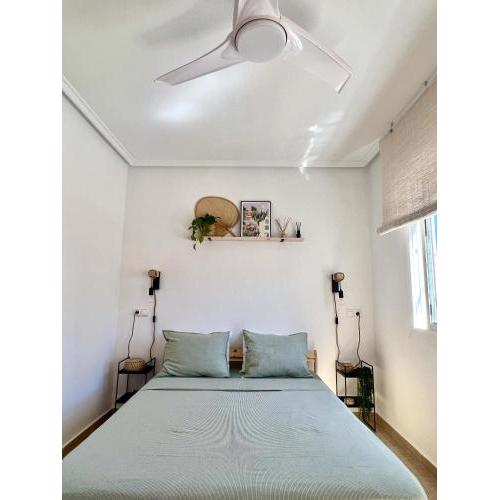 Casa Canarias en Alicante, playa y piscina