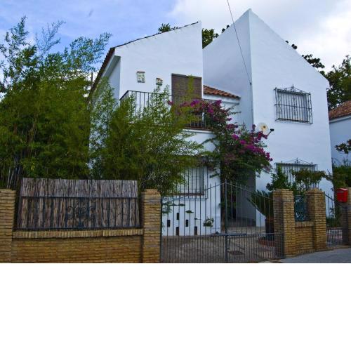 Casa céntrica con bonito jardín