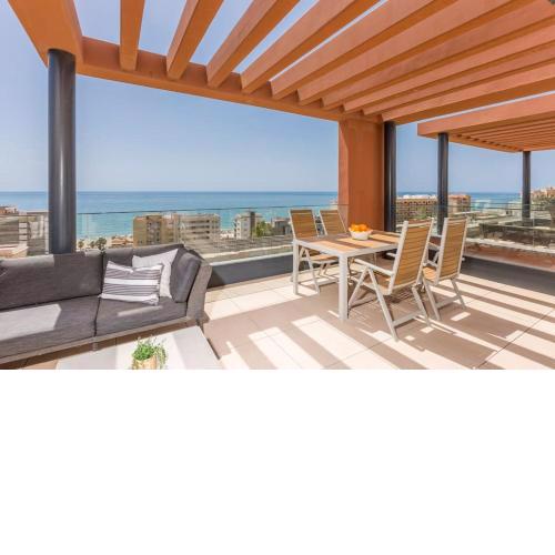 Casa Cielo - Penthouse with pool, Gym & parking