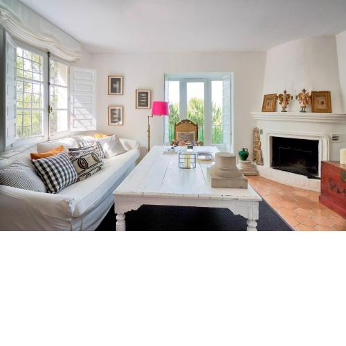 CASA CON ENCANTO EN LA HEREDIA
