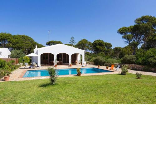 Casa con jardín y piscina - MORELL ONZE