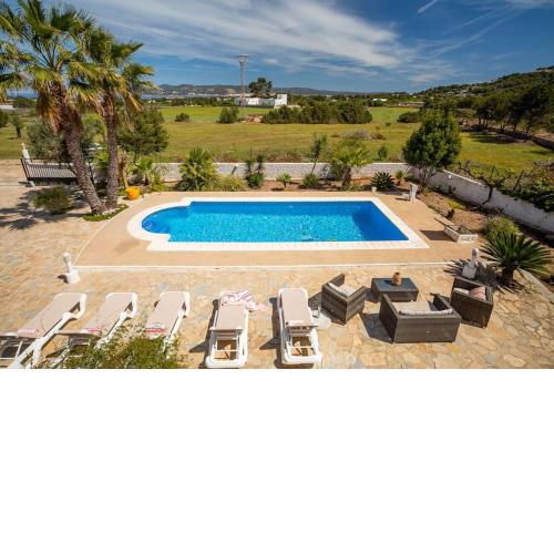 Casa con piscina a 2 km de la playa de Cala Bassa