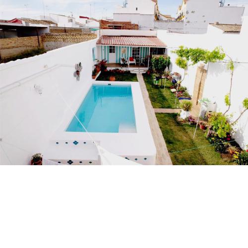 Casa con piscina cerca de Sevilla