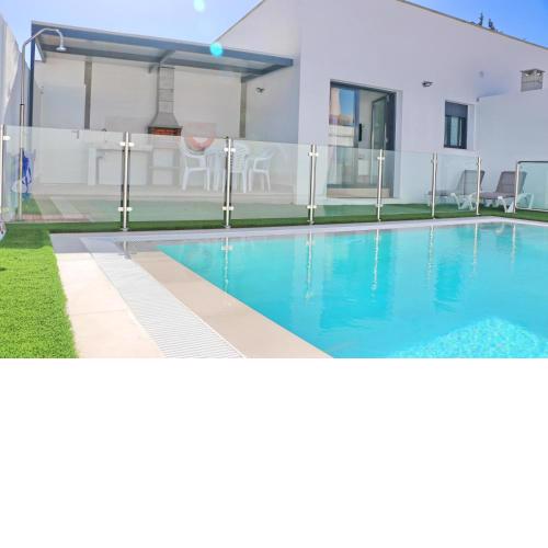 Casa con piscina de agua salada I