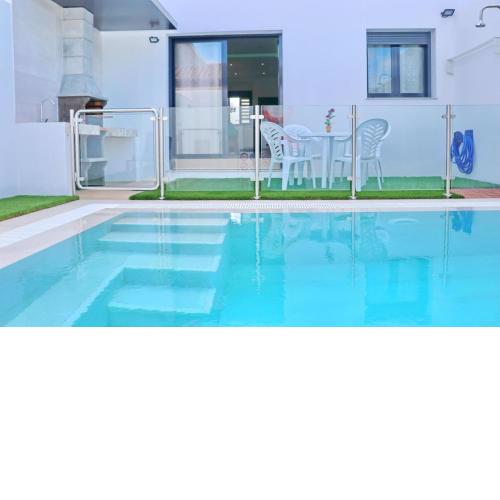 Casa con piscina de agua salada II