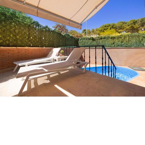 CASA CON PISCINA EN EL CENTRO