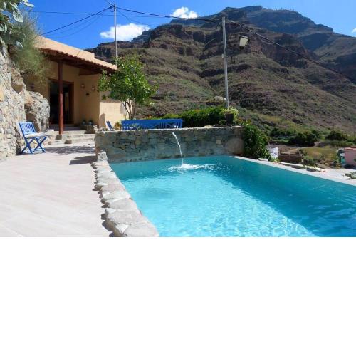 Casa con piscina privada en Cercados de Espino