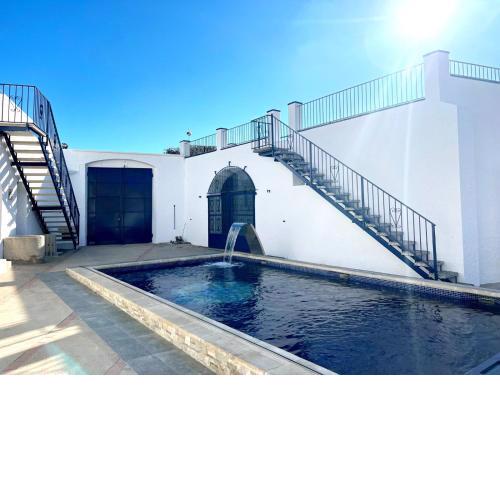 Casa con piscina y vistas al mar - Can Macau