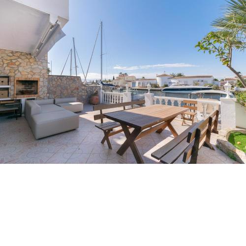 Casa con vista al canal