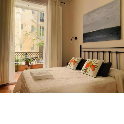 Casa Consell Gran Via, Guest House