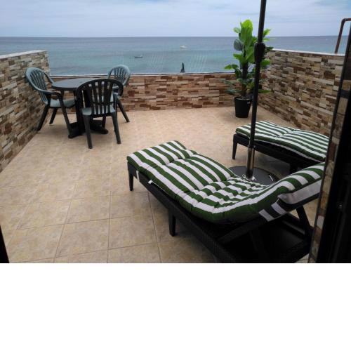 Casa Corina. Primera línea de mar