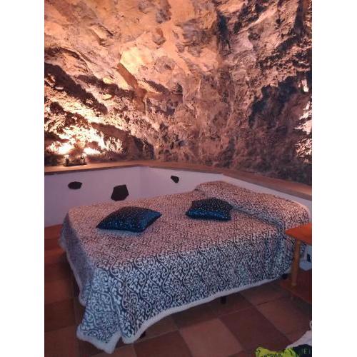 Casa cueva El perucho