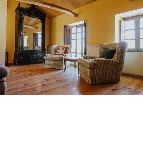 Casa de la Era, grande, de adobe, con patio y bodega