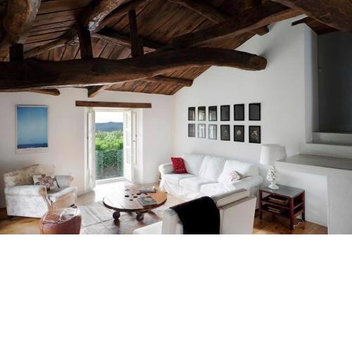 Casa de las Flores / Casa de campo LUGO