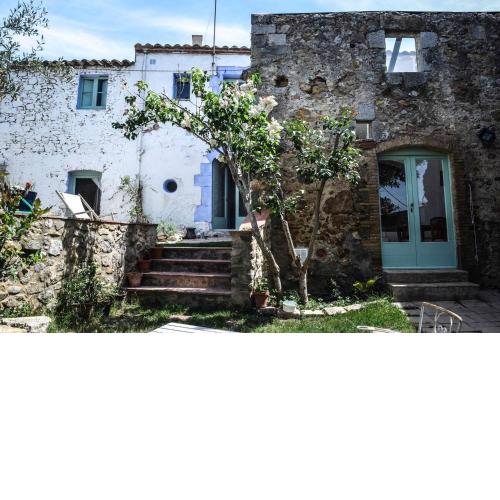 Casa de pueblo con jardin y piscina