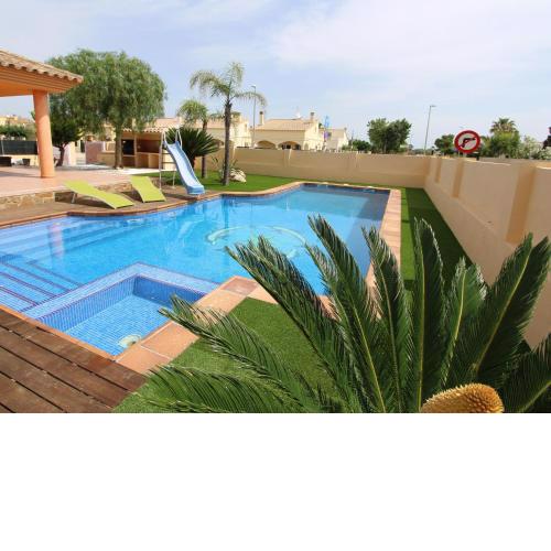 Casa Deltebre, 4 dormitorios, 8 personas - ES-184-59
