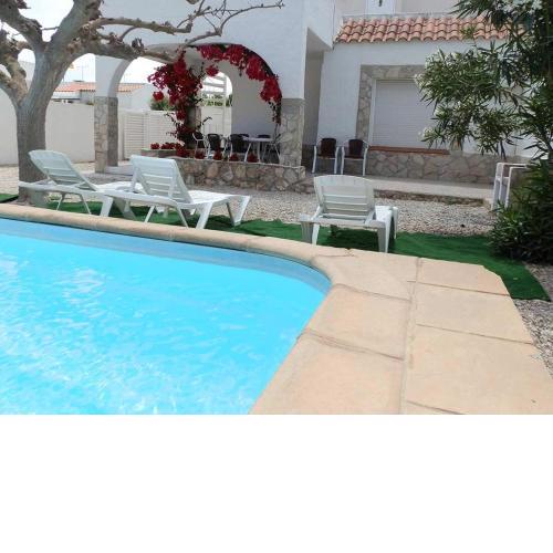 Casa Deltebre, 4 dormitorios, 8 personas - ES-184-7