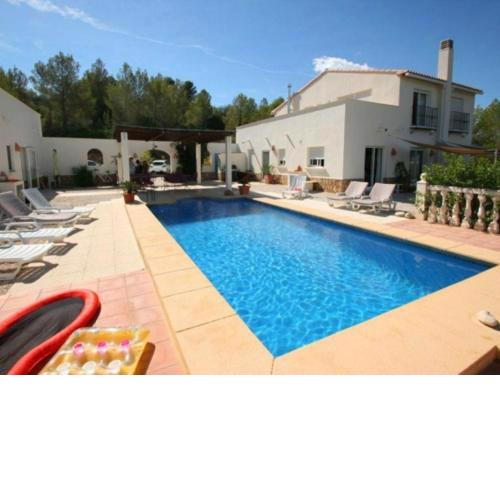 Casa Denia, 6 dormitorios, 12 personas - ES-219-58
