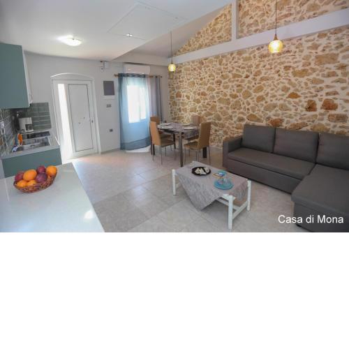 Casa di Mona
