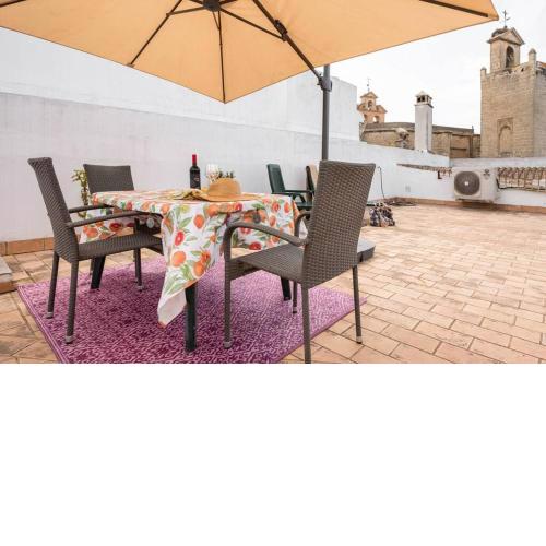Casa Dionisio - Súper central y tranquilo con terraza y parking
