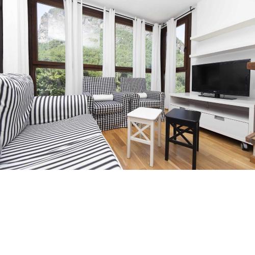 Casa Eguzkilore by BeValle