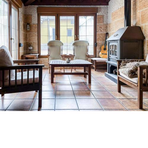 Casa El Arrabal, casa con chimenea, piscina y patio