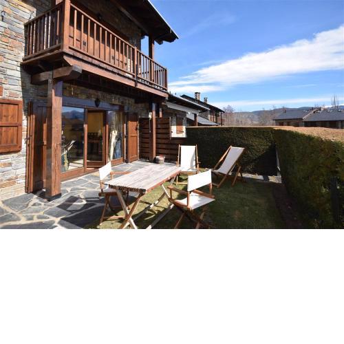 Casa en Bolvir, jardin y piscina
