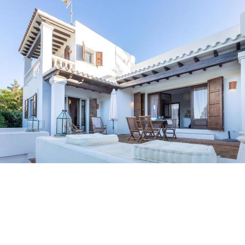 Casa en Ibiza con vistas increíbles en Es Figueral