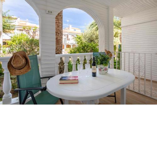 Casa en la playa con piscinas 297