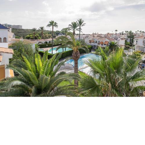 Casa en la playa con piscinas pedro