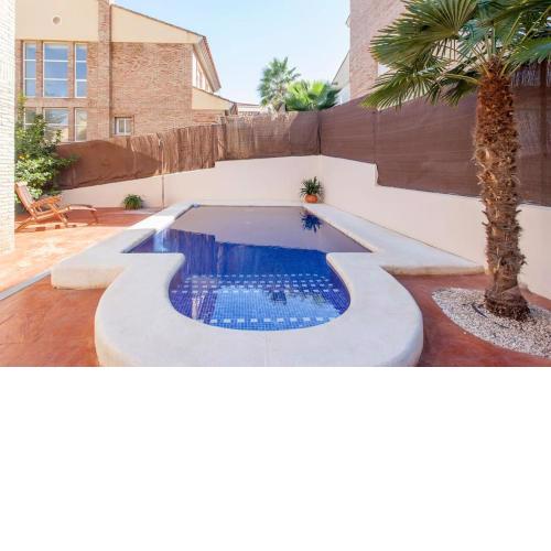 Casa en Valencia, cerca de golf, playas, moto Gp