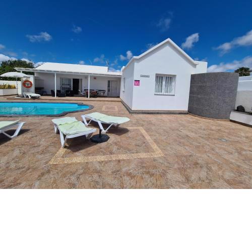 Casa Fabio - Luxury 3 Bedroom (VV Licensed)