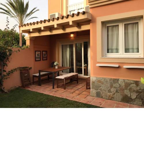 Casa Familiar Sancti Petri - Urbanización Hoyo12