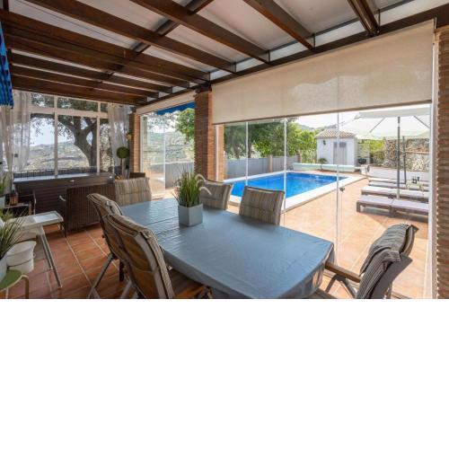 Casa Flamenca, comoda con piscina privada, barbacoa carril asfaltado