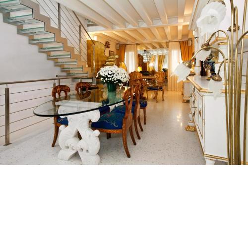 Casa Fortuny Luxury Apartment