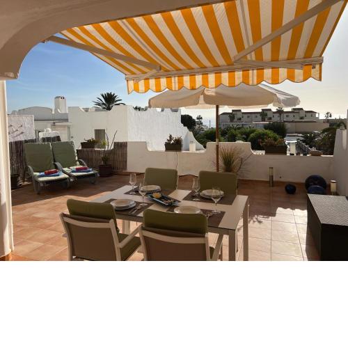 Casa Harmonia mit großer Sonnenterrasse und Meerblick in Top Lage