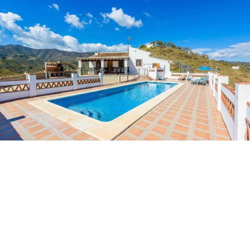 Casa Herrero El Borge by Ruralidays