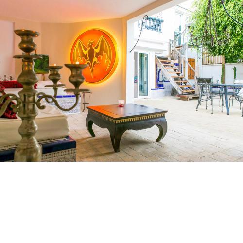 Casa Insolita B