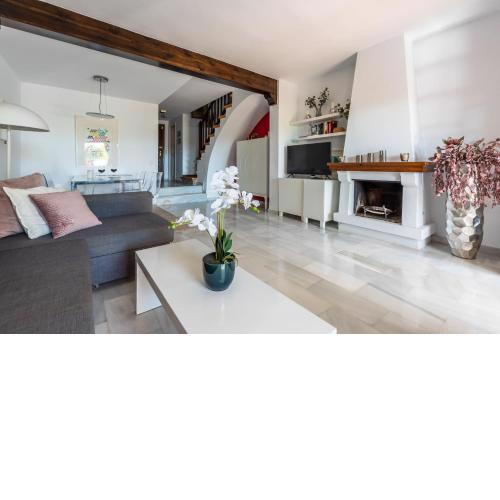 Casa Jardines del Sol F6