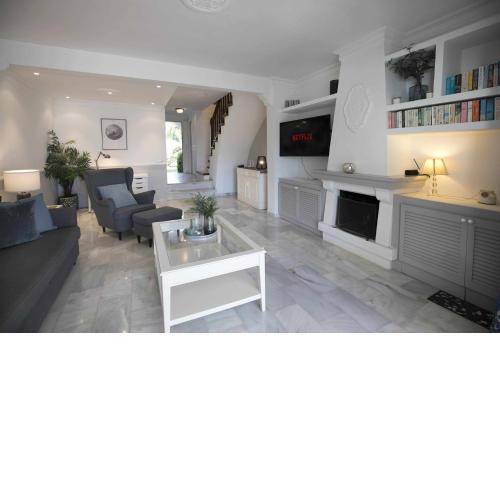 Casa Jardines del Sol J2