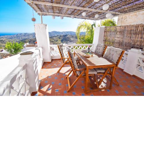 Casa Jazmin, Frigiliana Traditional townhouse with great views HansOnHoliday Rentals