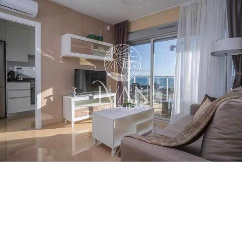 Casa JuricaIván Luxury Homes 9ªPtaSur 1ªLínea