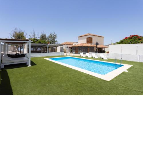 Casa La Rueda with pool