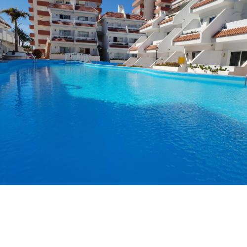 Casa Las Flores with heated pool, only 490 meters to the beach, balcony, wifi