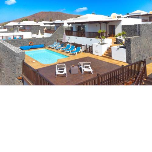 CASA LAURA VISTA LOBOS - spacious Villa with heatable pool and sea views