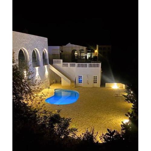 Casa Lees