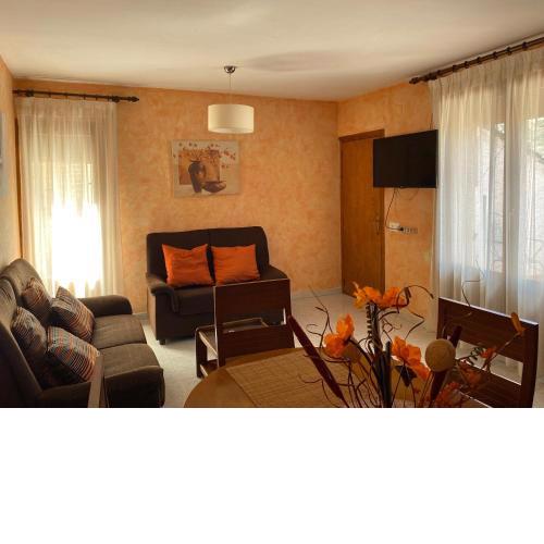 Casa Lola en Beceite rodeados de montañas y ríos