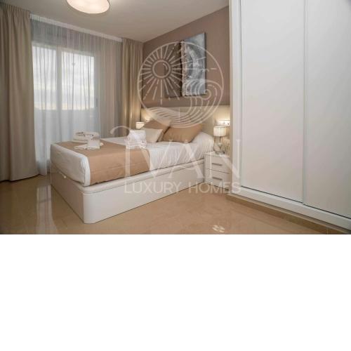 Casa LukyIván Luxury Homes 3ªPta Sur 1ª Línea
