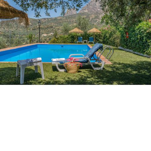 Casa Madrona Periana by Ruralidays