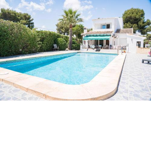 Casa María Top Floor Studio Apartment with Swimming Pool
